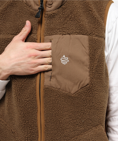 ALDIES（アールディーズ）の「Festival Boa VT ジップアップ ボアベスト（ベスト・メンズ・ブラウン/グリーン/ベージュ/マルチ・SMALL/LARGE/MEDIUM）」の13枚目の写真