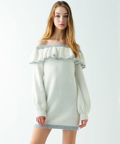 MICOAMERI（ミコアメリ）の「フリルオフショルニットワンピ（ワンピース・レディース・グレー/ホワイト・FREE）」の2枚目の写真