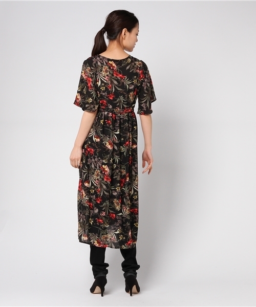 VENCEEXCHANGE（ヴァンスエクスチェンジ）の「Vネック花柄シャツディガン              （カーディガン/ボレロ・レディース・ブラック/オフホワイト・MEDIUM）」の10枚目の写真