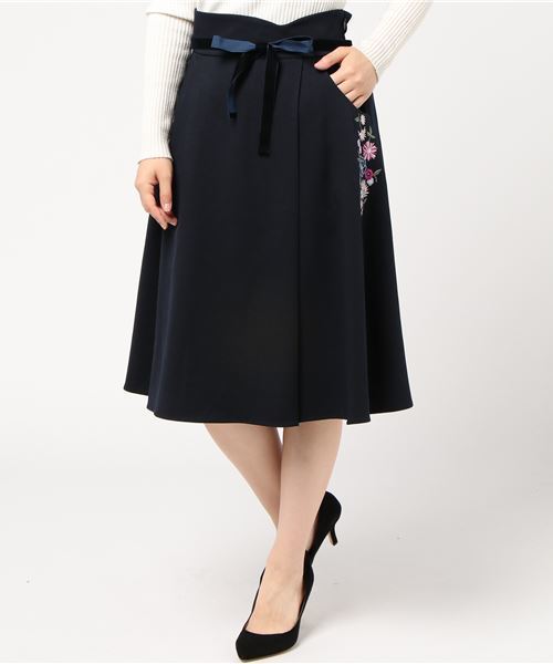 WILLSELECTION(ウィルセレクション)の「刺繍フレアスカート ◆(スカート・レディース・レッド/ネイビー・M/L/MEDIUM)」の11枚目の写真