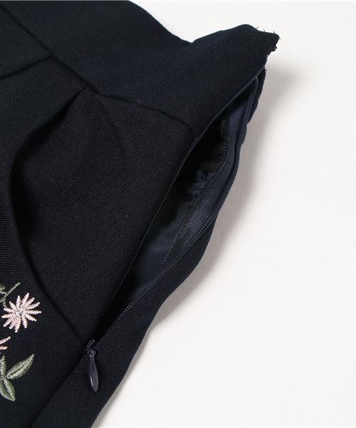 WILLSELECTION(ウィルセレクション)の「刺繍フレアスカート ◆(スカート・レディース・レッド/ネイビー・M/L/MEDIUM)」の9枚目の写真