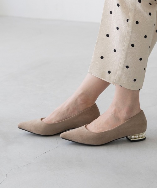 menue(メヌエ)の「大人上品 パールヒールパンプス(パンプス・レディース・ブラック/グレー/ネイビー/スモークピンク/ブラック系その他/ダークラベンダー/チェック/グレイッシュベージュ/ブラック系その他2/ブラック系その他3/ベージュ系その他/ピンク系その他/ブラック系その他4/ホワイト系その他・22cm/22.5cm/23cm/23.5cm/24cm/24.5cm/25cm/25.5cm/26.0cm/21.5cm)」の9枚目の写真