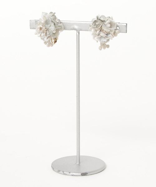 m.soeur（エムスール）の「アイス・グレーの小さなイヤリング＊（イヤリング・レディース・グレー・FREE）」の3枚目の写真