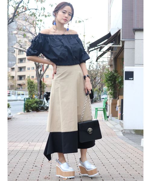 MURUA（ムルーア）の「スクエアメタルショルダーBAG（ショルダーバッグ・レディース・ブラック/ベージュ/ライトグリーン・FREE）」の5枚目の写真