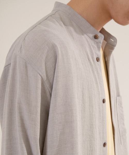 EMMA CLOTHES（エマクローズ）の「ブライトポプリンリラックスバンドカラーシャツ EMMA CLOTHES（シャツ/ブラウス・メンズ・ブラック/ネイビー/ライトベージュ/オフホワイト/ライトグレー/ライトグリーン/ライトブルー/ベージュ/キナリ/ダークブラウン/グレー系その他・S/L/M）」の20枚目の写真