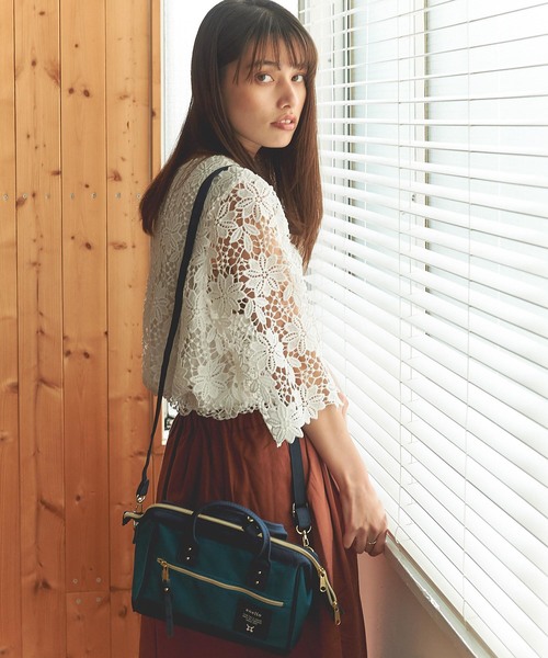 anello(アネロ)の「【anello / アネロ】ポリエステル口金2WAYミニショルダーバッグ(ショルダーバッグ・レディース・ライトグレー/ライトブルー/ブラック/ネイビー/グレー/カーキ/ブルー/カモフラージュ/マスタード/チャコールグレー×ブラック/ブルーグリーン/トリコロール/ダークオレンジ/ブラック×グリーン/グレー×ピンク/イエロー×グレー/ピンク/グレー系その他・FREE)」の13枚目の写真