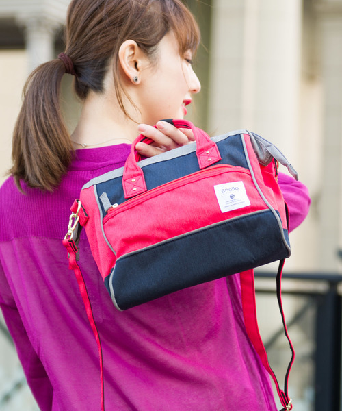 anello(アネロ)の「【anello / アネロ】ポリエステル口金2WAYミニショルダーバッグ(ショルダーバッグ・レディース・ライトグレー/ライトブルー/ブラック/ネイビー/グレー/カーキ/ブルー/カモフラージュ/マスタード/チャコールグレー×ブラック/ブルーグリーン/トリコロール/ダークオレンジ/ブラック×グリーン/グレー×ピンク/イエロー×グレー/ピンク/グレー系その他・FREE)」の15枚目の写真