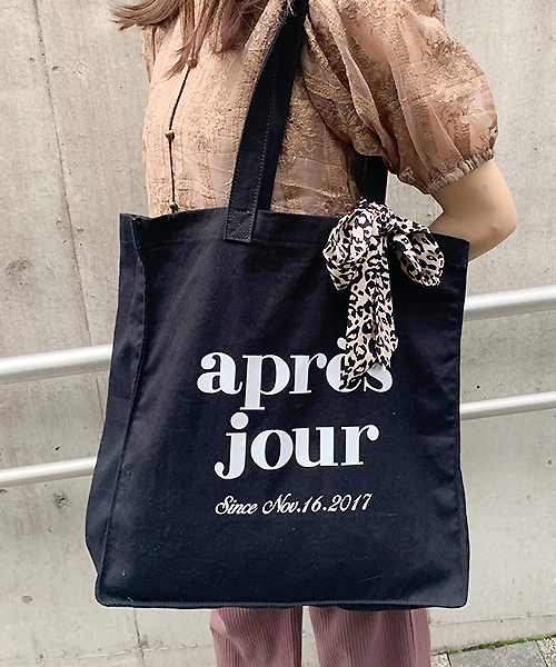 apres jour（アプレジュール）の「スカーフ付きキャンバスバッグ（トートバッグ・レディース・ブラック/アイボリー/その他/ライトベージュ/ブラック系その他/ベビーピンク・ﾌﾘ-）」の13枚目の写真