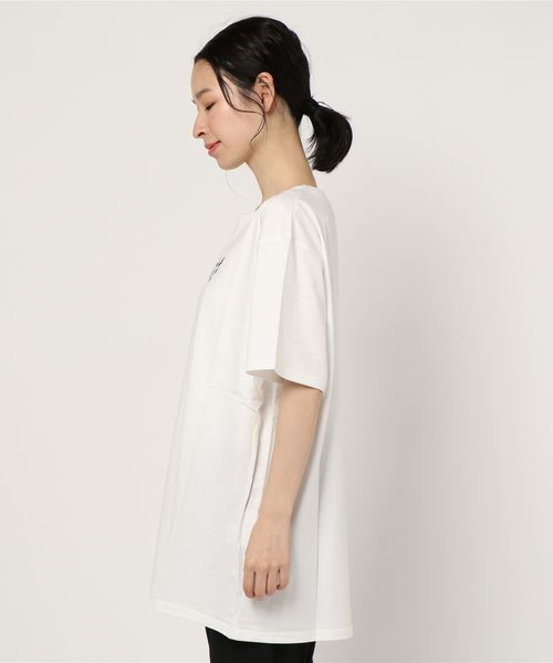 dazzlin(ダズリン)の「RUN! BIG/TEE(MINNIE MOUSE)(Tシャツ/カットソー・レディース・ベージュ/オフホワイト・FREE)」の4枚目の写真