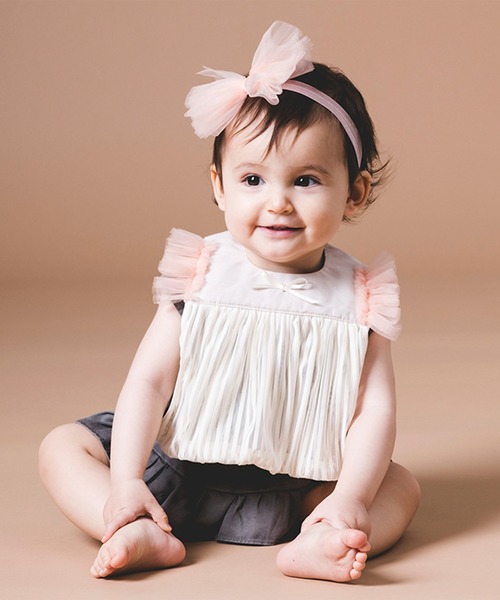 niva(ニヴァ)の「【 niva/ニヴァ】 Tulle Sleeve bib(スタイ/よだれかけ・キッズ・ピンク/パープル・ONE SIZE)」の5枚目の写真