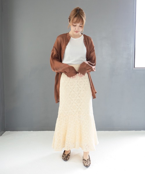 SESTO(セスト)の「センターシームVカットポインテッドトゥの柔らかバブーシュパンプス(パンプス・レディース・レッド/パイソン/アイボリー/ブラック/ゼブラ/レオパード/グレイッシュベージュ・S/LL/L/M/3L)」の8枚目の写真