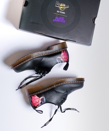 Dr. Martens（ドクターマーチン）の「Dr.Martens ドクターマーチン / White Backhand & Black Backhand & Black Smooth 1461 ホワイトバックハンド&ブラックハンド&ブラックスムース ブラックサバス 3ホールシューズ コラボレーション パラノイド ブーツ フルグレインレザー / 26316001（ブーツ・メンズ）」