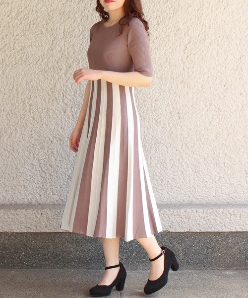 TRUDEA(トルディア)の「ストライプスカートニットワンピース(ワンピース・レディース・サックスブルー/モカ/ベージュ・MEDIUM/LARGE)」の1枚目の写真