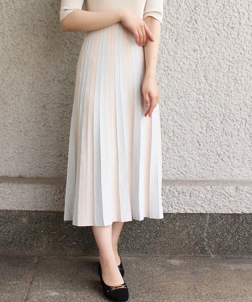 TRUDEA(トルディア)の「ストライプスカートニットワンピース(ワンピース・レディース・サックスブルー/モカ/ベージュ・MEDIUM/LARGE)」の9枚目の写真