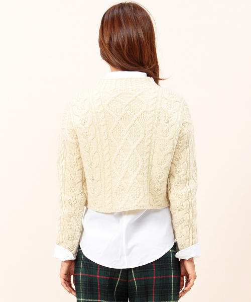 B:MING by BEAMS（ビーミングバイビームス）の「□B ビーミング by ビームス / クロップドケーブルプルオーバー（ニット/セーター・レディース・ブラック/ナチュラル/カーキ/シルバー・ONE SIZE）」の7枚目の写真