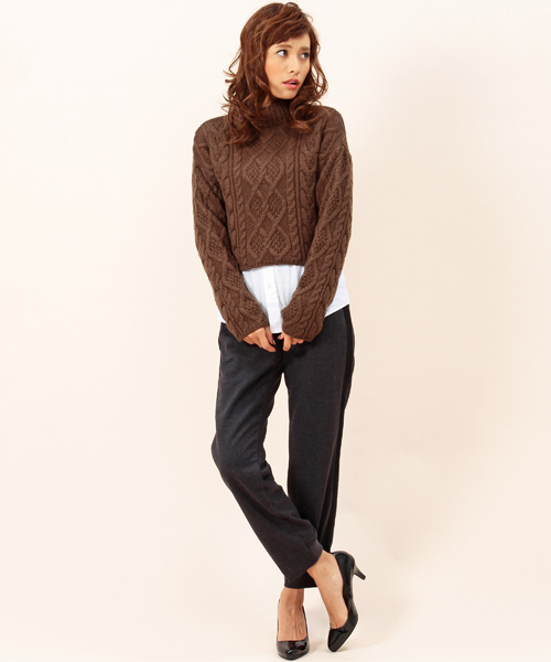 B:MING by BEAMS（ビーミングバイビームス）の「□B ビーミング by ビームス / クロップドケーブルプルオーバー（ニット/セーター・レディース・ブラック/ナチュラル/カーキ/シルバー・ONE SIZE）」の15枚目の写真