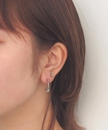 ニュアンスメタルピアス