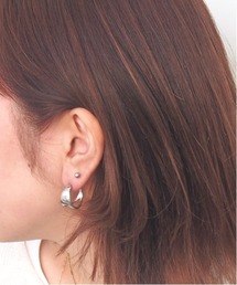 ニュアンスメタルピアス
