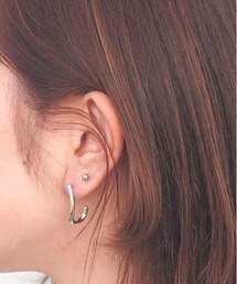 ニュアンスメタルピアス