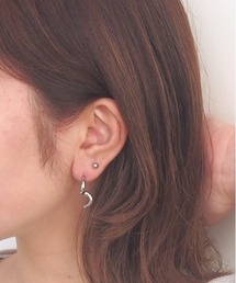 ニュアンスメタルピアス