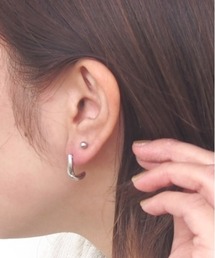 ニュアンスメタルピアス