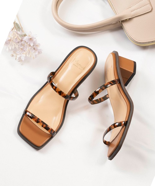 menue(メヌエ)の「スクエアトゥPVCストラップサンダル(サンダル・レディース・ブラック/ホワイト/ブラウン系その他・S/M/L/LL)」の8枚目の写真