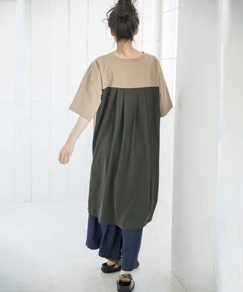 OSMOSIS（オズモーシス）の「バックタックサイドスリットロングT