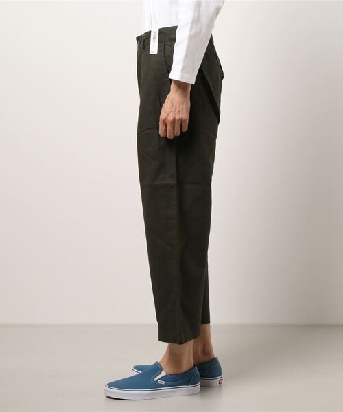 EDWIN(エドウィン)の「ツータック チノ クロップド(チノパンツ・メンズ・ブラック/ベージュ/ネイビー/カーキ・S/M/L/XL)」の5枚目の写真