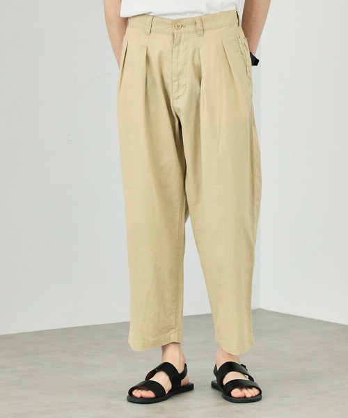 EDWIN(エドウィン)の「ツータック チノ クロップド(チノパンツ・メンズ・ブラック/ベージュ/ネイビー/カーキ・S/M/L/XL)」の2枚目の写真