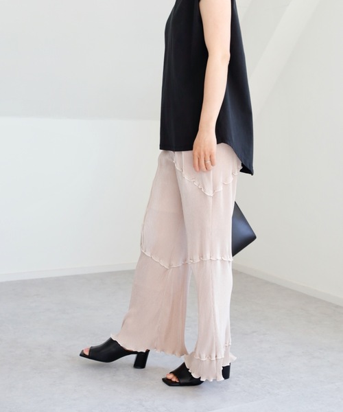 UNFIELD（アンフィールド）の「【UNFIELD プリーツクロスメローフレアパンツ】（その他パンツ・レディース・パープル/ピンクベージュ/グレイッシュベージュ・FREE）」の22枚目の写真