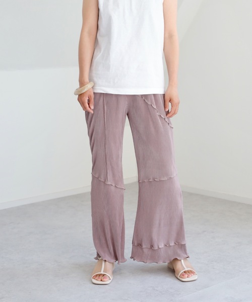 UNFIELD（アンフィールド）の「【UNFIELD プリーツクロスメローフレアパンツ】（その他パンツ・レディース・パープル/ピンクベージュ/グレイッシュベージュ・FREE）」の4枚目の写真