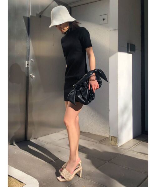 EMODA（エモダ）の「ブレイドスクエアサンダル（サンダル・レディース・ブラック/ホワイト・MEDIUM/LARGE/SMALL）」の16枚目の写真