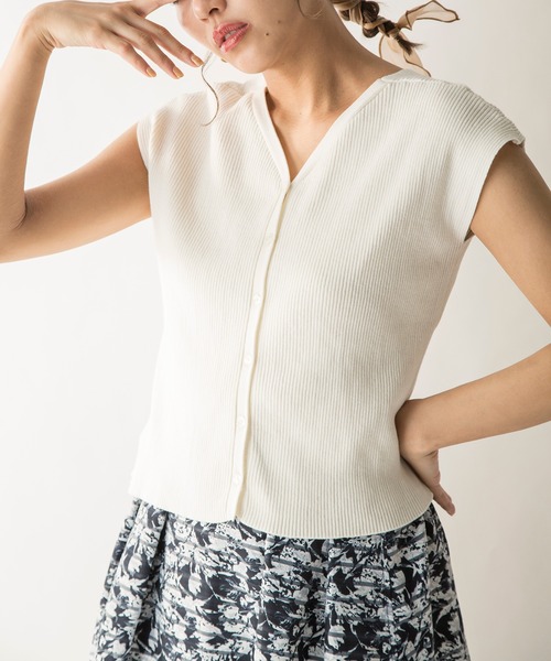 MILLION CARATS（ミリオンカラッツ）の「【STYLE4】2WAYクロスリブニット（ニット/セーター・レディース・オフホワイト/ブラック/カーキ/ブルー・FREE）」の5枚目の写真