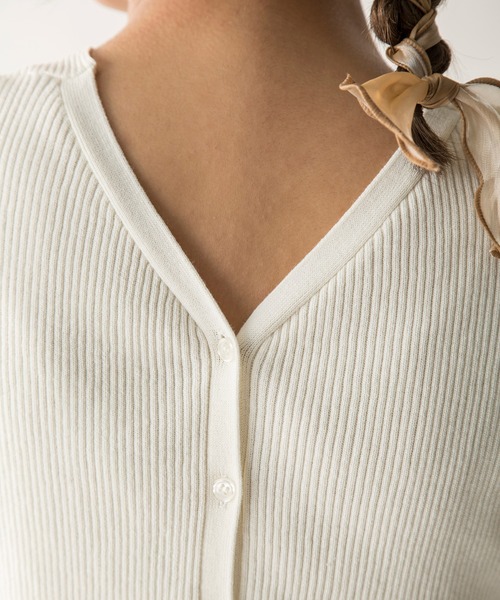 MILLION CARATS（ミリオンカラッツ）の「【STYLE4】2WAYクロスリブニット（ニット/セーター・レディース・オフホワイト/ブラック/カーキ/ブルー・FREE）」の10枚目の写真