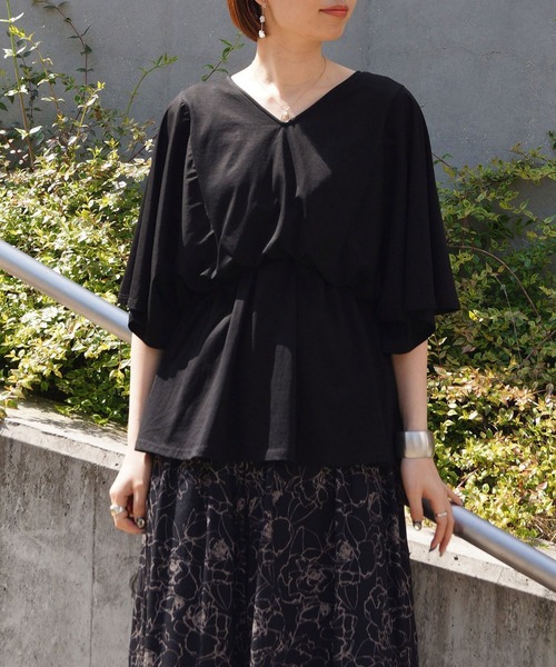 NICOLE white（ニコルホワイト）の「フレアーギャザーカットソー（Tシャツ/カットソー・レディース・ライトグレー/ピンク/ブラック・FREE）」の2枚目の写真