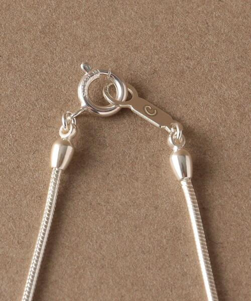 green label relaxing（グリーンレーベルリラクシング）の「[ シェノン ] Chainon SC SV925 スネークチェーン ST ネックレス（ネックレス・レディース・シルバー・FREE）」の3枚目の写真