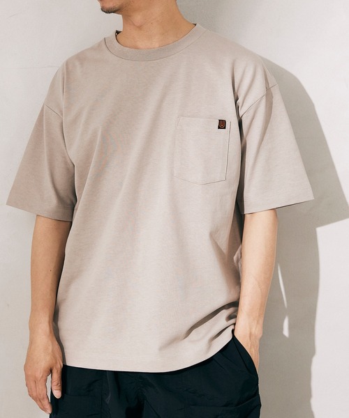 UNIVERSAL OVERALL（ユニバーサルオーバーオール）の「【UNIVERSAL OVERALL/ユニバーサルオーバーオール】別注 ポケットTシャツ[無地T/オーバーサイズ/ユニセックス対応]（Tシャツ/カットソー・メンズ・ホワイト/ブラック/グレー/グリーン/ネイビー・MEDIUM/LARGE）」の3枚目の写真