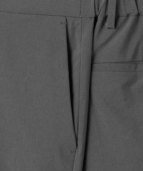 UNITED ARROWS(ユナイテッドアローズ)の「<UNITED ARROWS "COZY"> ファンクション ライトポリエステル タフタ ノープリーツ パンツ(スラックス・メンズ・ベージュ/ネイビー/グレー・SMALL/MEDIUM/LARGE/X-LARGE)」の21枚目の写真