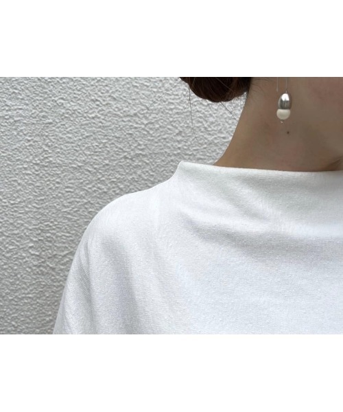 BEARDSLEY(ビアズリー)の「ボトルネックプルオーバー(Tシャツ/カットソー・レディース・チャコールグレー/ホワイト・FREE)」の4枚目の写真