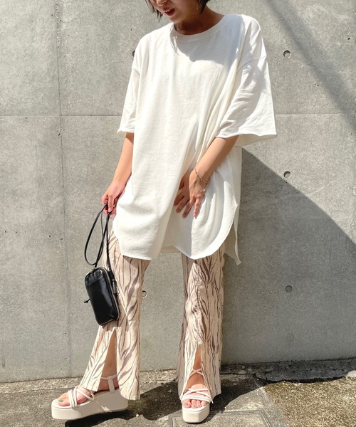 ＪＵＧＬＡＮＳ（ユグランス）の「☆ OC-20’s天竺ビッグシルエットラウンドT（Tシャツ/カットソー・レディース・チャコール/グレー/オフホワイト/オリーブ・FREE）」の13枚目の写真