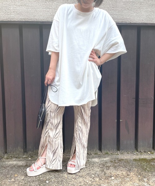 ＪＵＧＬＡＮＳ（ユグランス）の「☆ OC-20’s天竺ビッグシルエットラウンドT（Tシャツ/カットソー・レディース・チャコール/グレー/オフホワイト/オリーブ・FREE）」の16枚目の写真