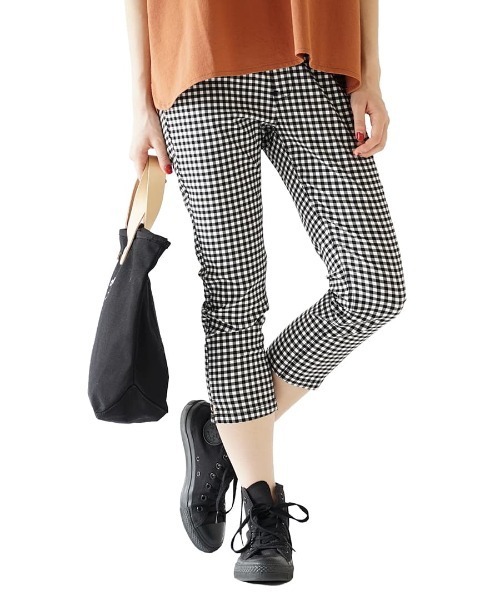 zootie（ズーティー）の「エアパンツ［クロップド］（その他パンツ・レディース・ホワイト系その他/ダークベージュ/ブラック×ホワイト/ブラック/ブルー系その他/ライトベージュ/ネイビー/インディゴブルー/ブラック系その他/ケミカルウォッシュ/ブルー系その他2/チャコール/グレー系その他/オリーブ/ミント/ライトイエロー/グレー系その他2/ブラック×グリーン/アイボリー/キャメル/ブラウン/ライトグリーン・L/3L/S/LL/M）」の4枚目の写真