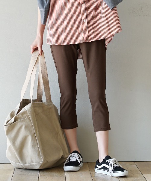 zootie（ズーティー）の「エアパンツ［クロップド］（その他パンツ・レディース・ホワイト系その他/ダークベージュ/ブラック×ホワイト/ブラック/ブルー系その他/ライトベージュ/ネイビー/インディゴブルー/ブラック系その他/ケミカルウォッシュ/ブルー系その他2/チャコール/グレー系その他/オリーブ/ミント/ライトイエロー/グレー系その他2/ブラック×グリーン/アイボリー/キャメル/ブラウン/ライトグリーン・L/3L/S/LL/M）」の10枚目の写真