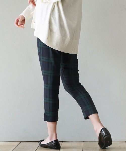 zootie（ズーティー）の「エアパンツ［クロップド］（その他パンツ・レディース・ホワイト系その他/ダークベージュ/ブラック×ホワイト/ブラック/ブルー系その他/ライトベージュ/ネイビー/インディゴブルー/ブラック系その他/ケミカルウォッシュ/ブルー系その他2/チャコール/グレー系その他/オリーブ/ミント/ライトイエロー/グレー系その他2/ブラック×グリーン/アイボリー/キャメル/ブラウン/ライトグリーン・L/3L/S/LL/M）」の6枚目の写真