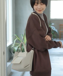 LAKOLE | ネオプレーンフロントポケットショルダーバッグ / 216803(ショルダーバッグ)