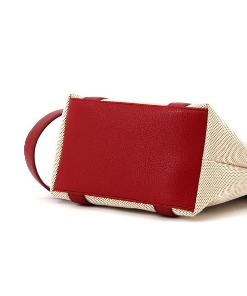 NATURAL BEAUTY BASIC（ナチュラルビューティーベーシック）の「イレギュラーショルダー２ＷＡＹトート（トートバッグ・レディース・ベージュ系その他2/レッド/ブラック・ﾌﾘ-）」の18枚目の写真