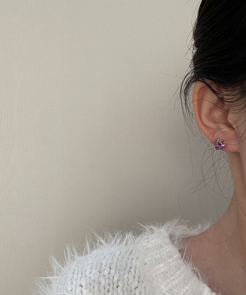 Ein(アイン)の「Ein/ミニハートピアス(ピアス(両耳用)・レディース・ホワイト/パープル/レッド/ピンク/イエロー/ブルー/グリーン・FREE)」の4枚目の写真