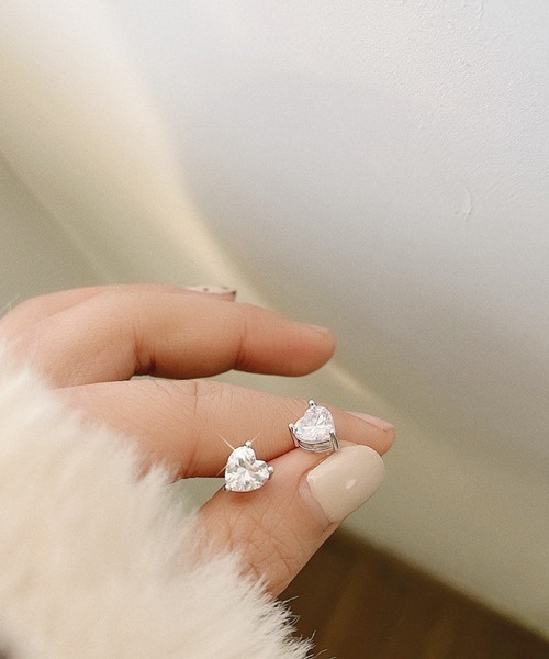 Ein(アイン)の「Ein/ミニハートピアス(ピアス(両耳用)・レディース・ホワイト/パープル/レッド/ピンク/イエロー/ブルー/グリーン・FREE)」の9枚目の写真