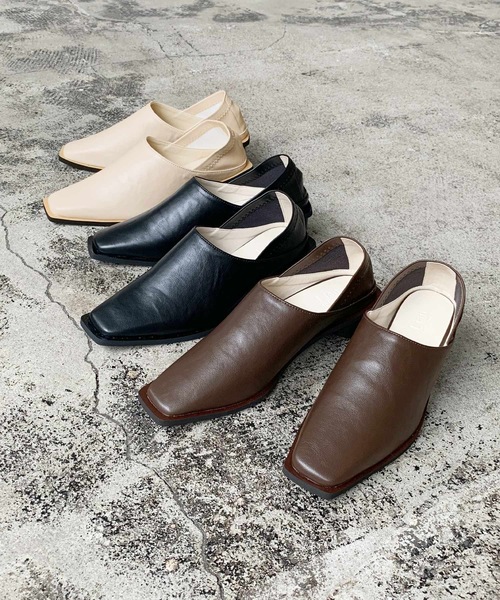 LIAN(リアン)の「スクエアトゥブーティ(パンプス・レディース・アイボリー/ダークブラウン/ブラック・MEDIUM/LARGE/SMALL)」の19枚目の写真