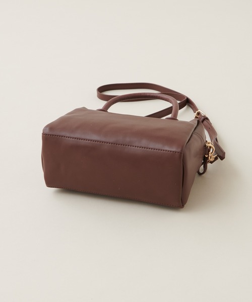 natural couture（ナチュラルクチュール）の「くるみハトメミニボストンバッグ（ボストンバッグ・レディース・ブラック/ブラウン/イエロー・FREE）」の6枚目の写真